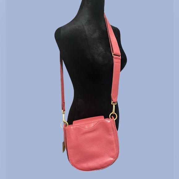 Hammitt Kayce Medium in Rouge Pink with Brushed Gold Hardware! Like New!! - Picture 3 of 7